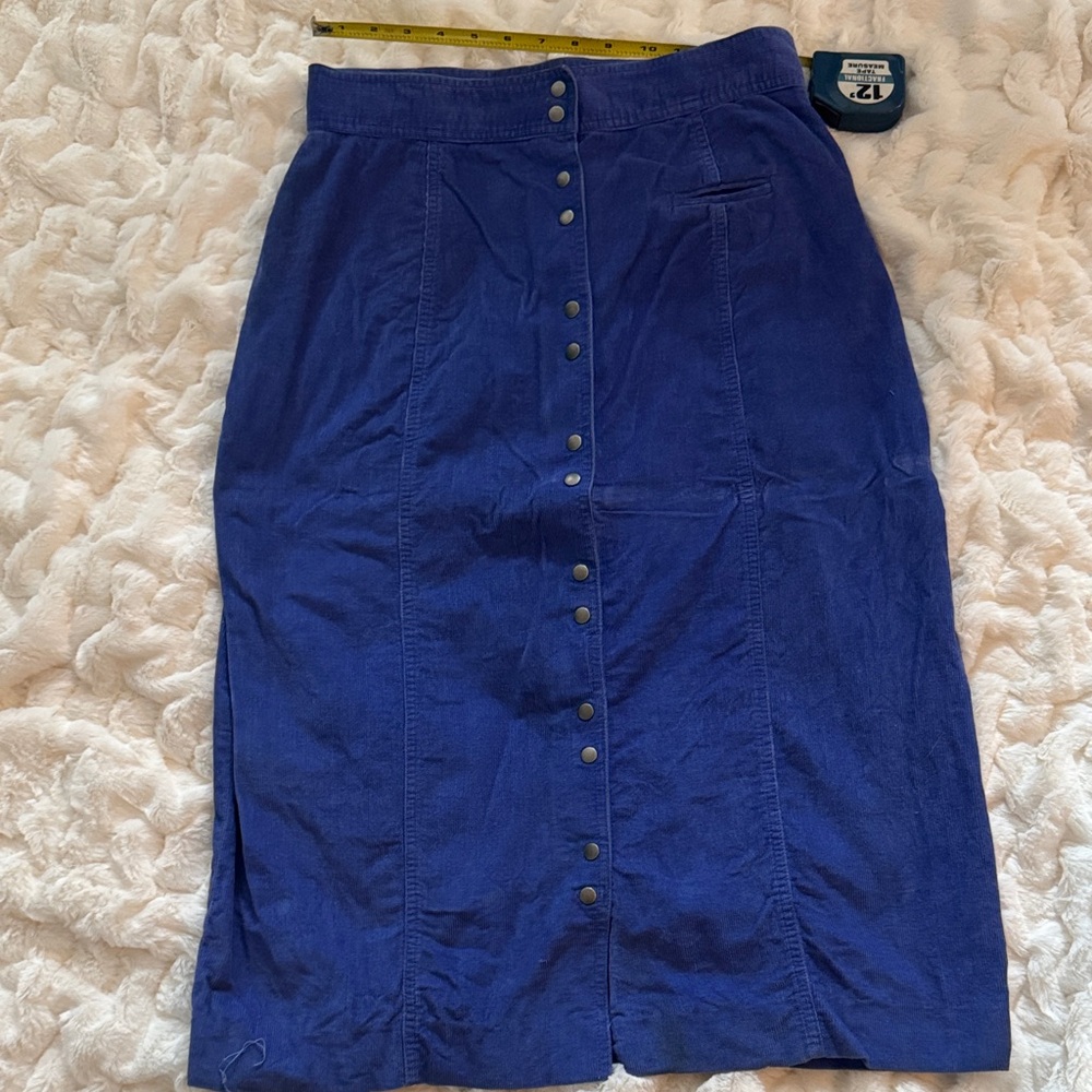 Vintage  90’s
Chaus Royal Blue Midi Skirt